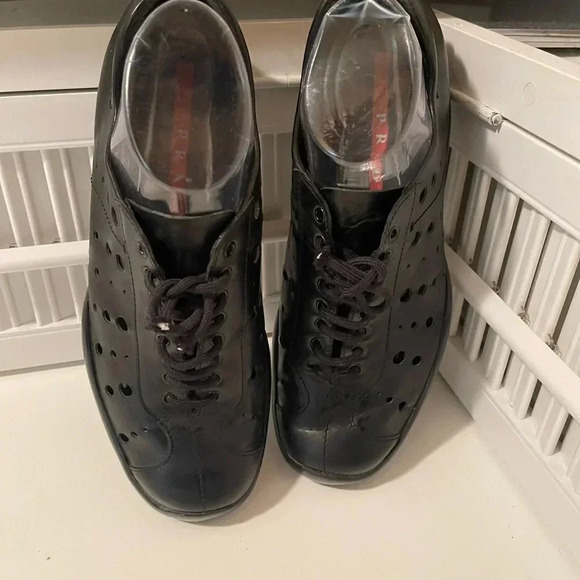 Authentic Prada leather shoes in great condition - Picture 1 of 13